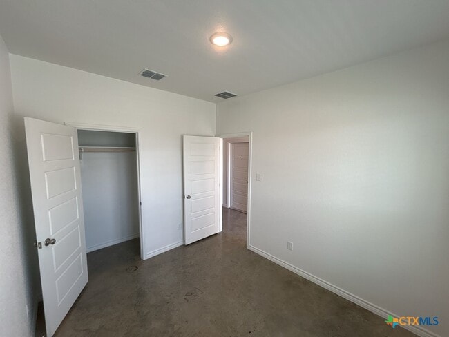 Building Photo - 3809 Sugar Hackberry Trl
