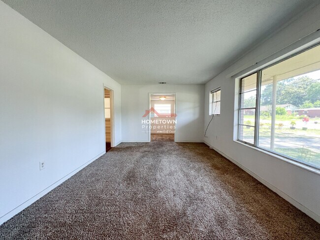 Building Photo - Charming Home in Belvedere Park