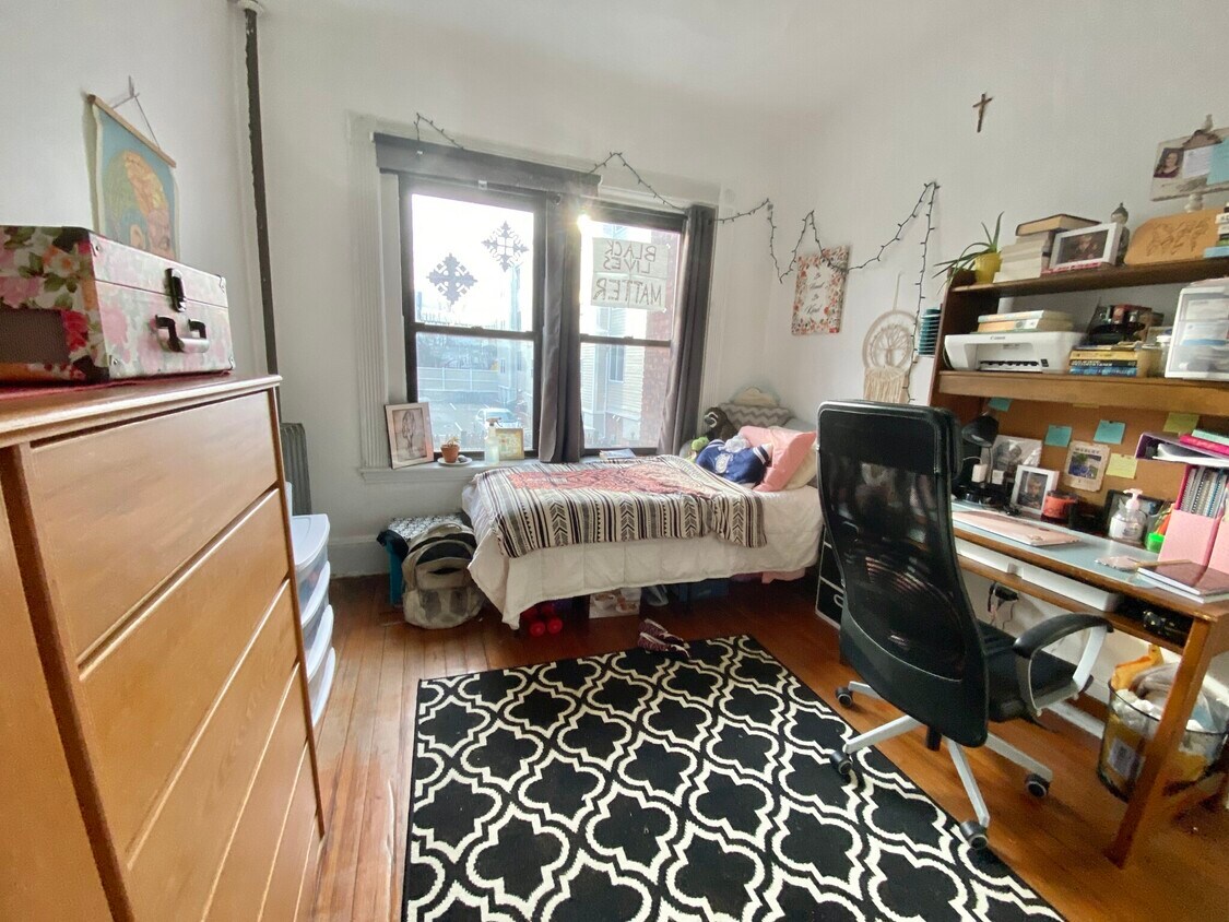 Foto principal - 239 Harvard Ave