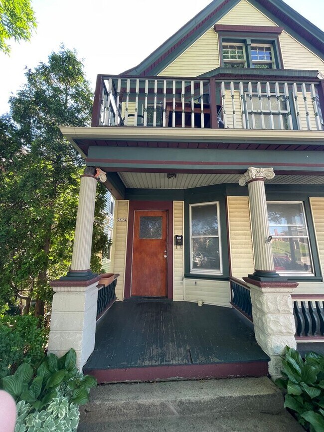 Building Photo - 2574-2578 S Williams