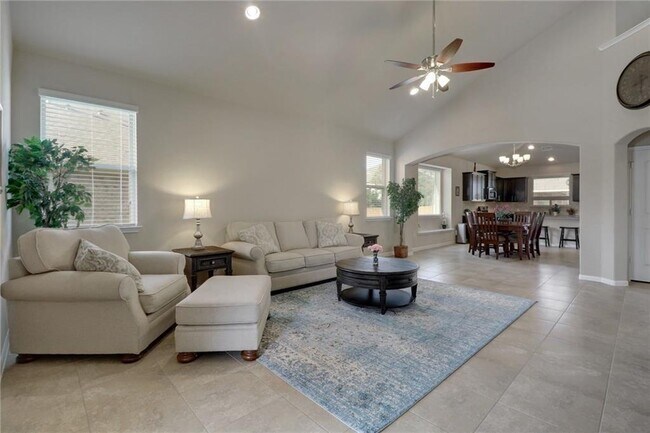 Building Photo - 2433 Lyla Ln