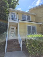Building Photo - 1800 Eastwood Rd