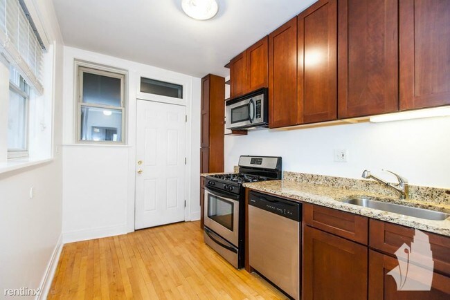 Foto del edificio - 4850 N Oakley Ave