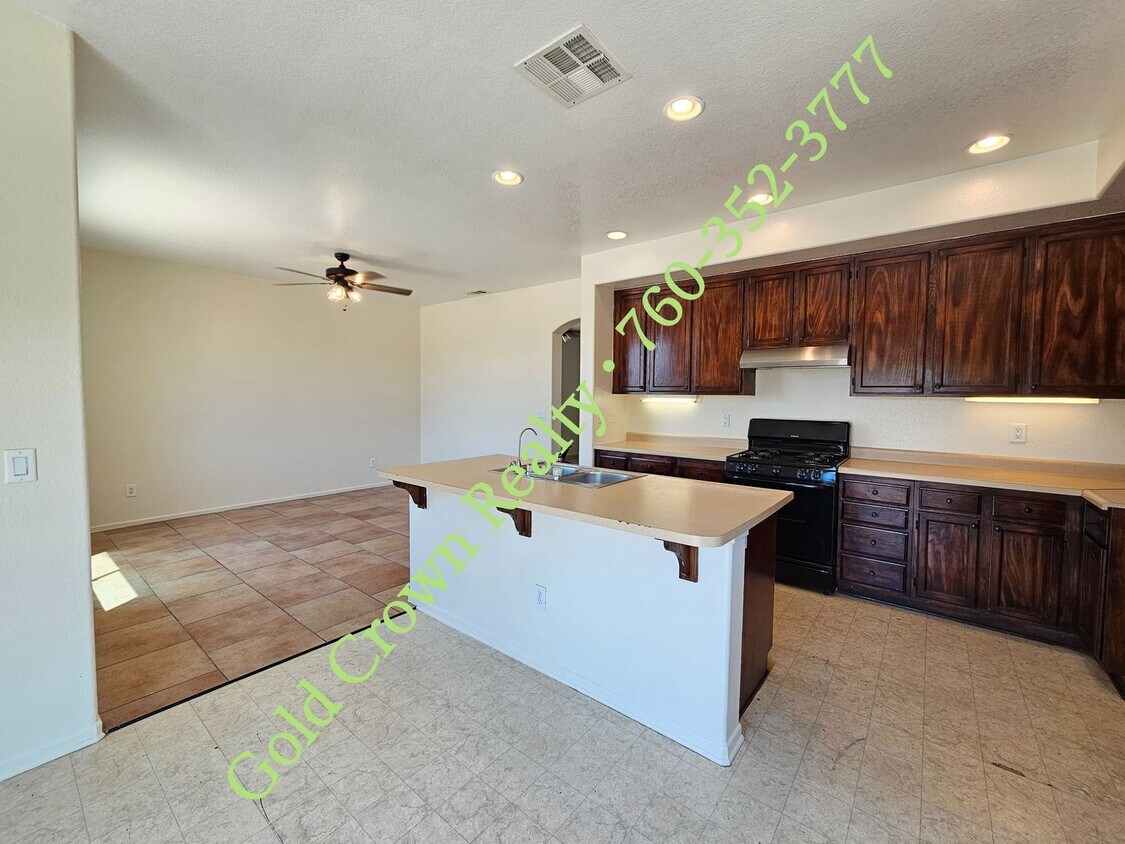 Primary Photo - Parkside Estates Home for Rent- Brawley