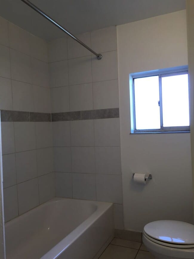 Foto del edificio - 13 E Sherman St