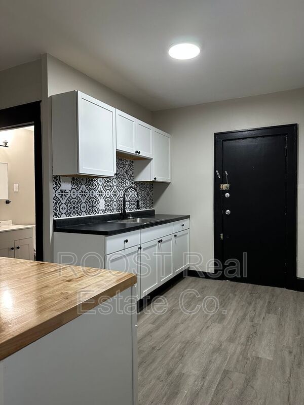 Foto del edificio - 98-100 N Hague Ave