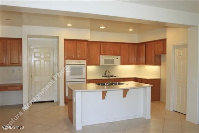 Building Photo - 5885 Indian Point Dr