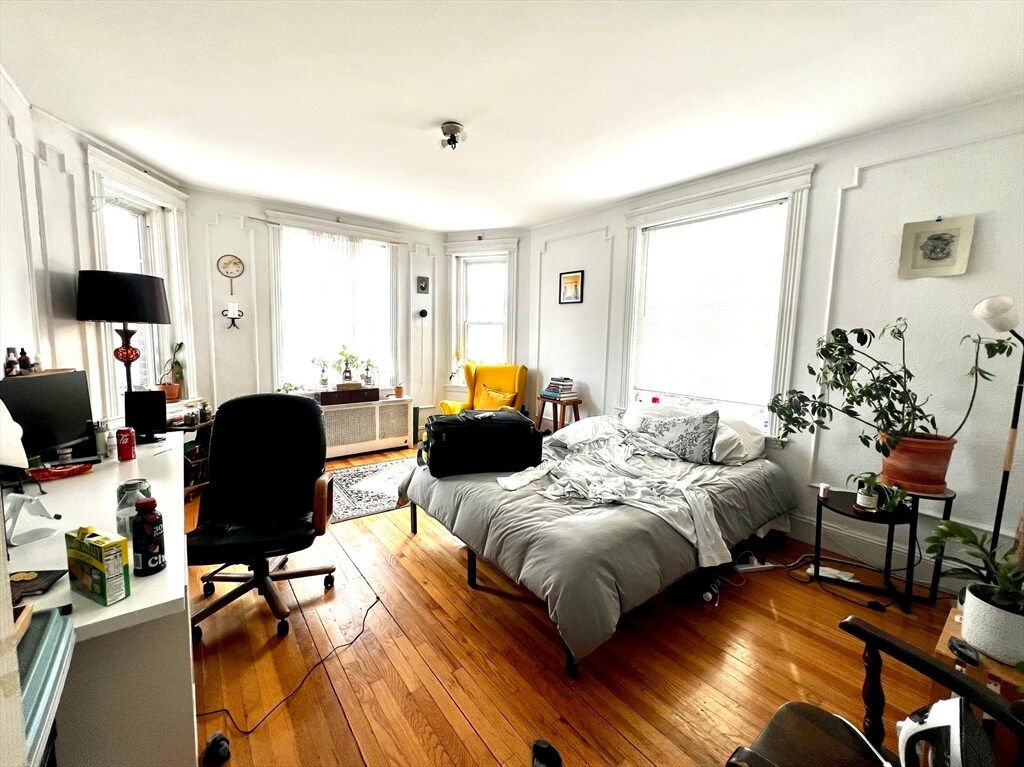 Foto principal - 74 Babcock St