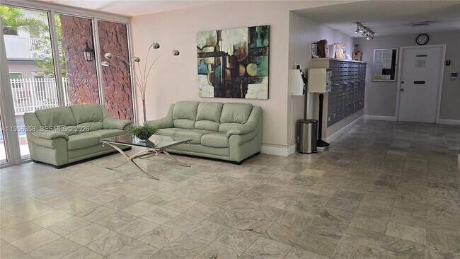 Foto del edificio - 3161 S Ocean Dr