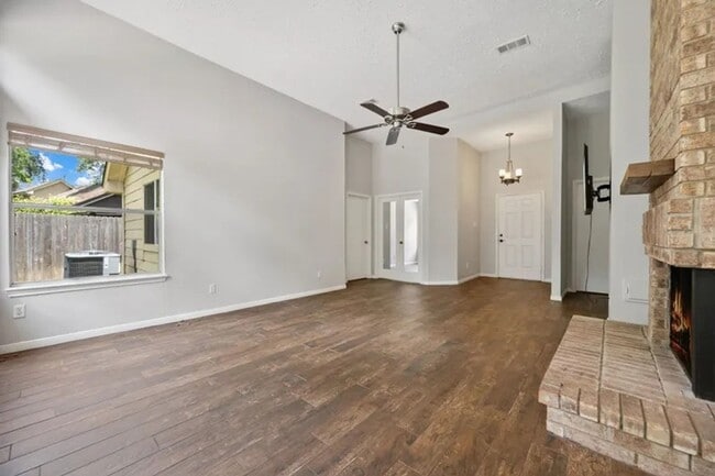 Building Photo - 3518 Grove Oaks Dr