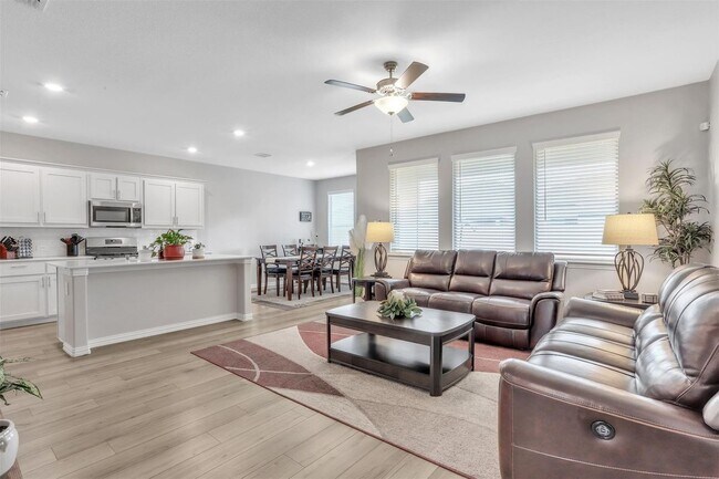 Building Photo - 3220 Sioux Trl