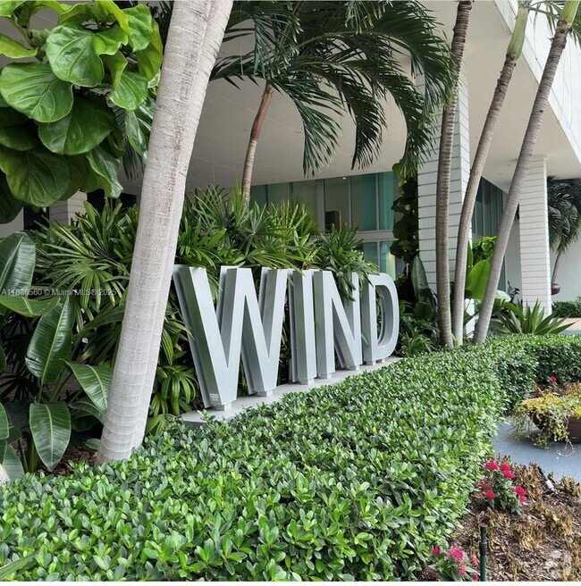 Building Photo - 350 S Miami Ave