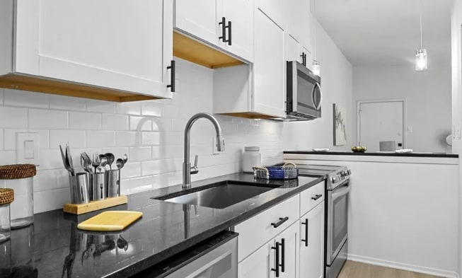 Foto principal - 2627 Douglas Ave