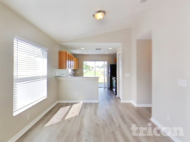 Foto del edificio - 8502 Deer Chase Dr