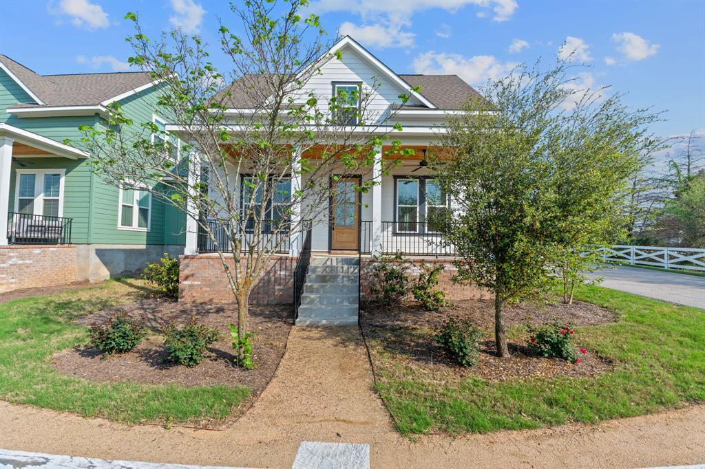 Foto principal - 1102 Twain St