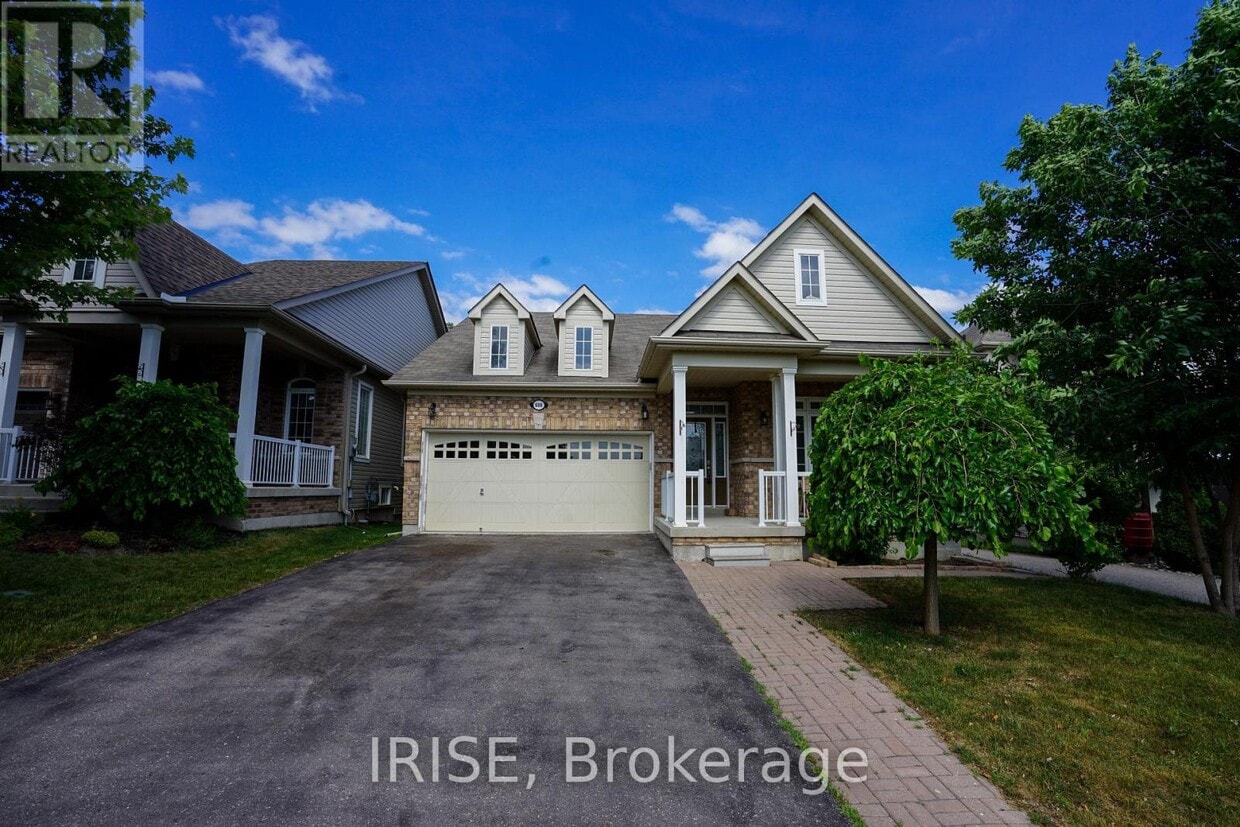 Primary Photo - 688 Prince of Wales Dr