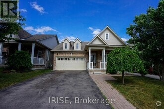 Building Photo - 688 Prince of Wales Dr