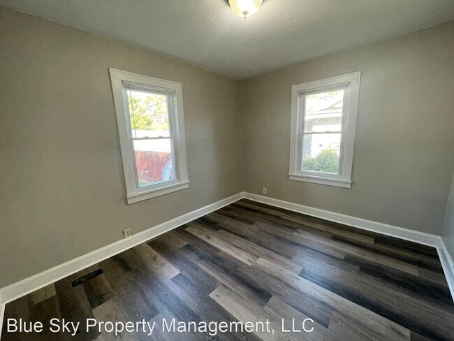 Building Photo - 3 br, 1 bath House - 3203 South Hackley St...
