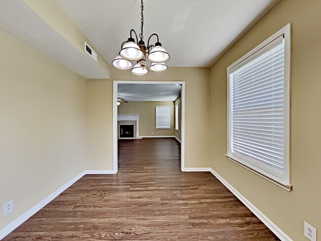 Building Photo - 210 Sam Davis Drive