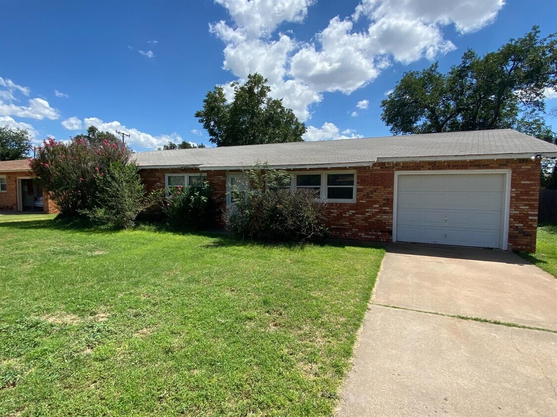 3707 45th St, Lubbock, TX 79413 House for Rent in Lubbock, TX