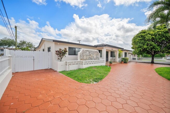 Foto del edificio - 10320 SW 38th Terrace