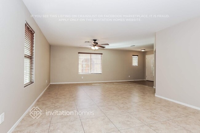 Building Photo - 2241 S Buckaroo Trail