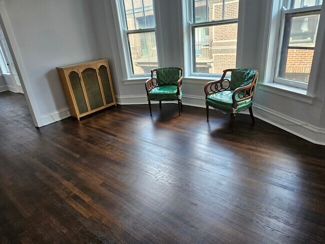 Foto del edificio - 5460 S Kimbark Ave