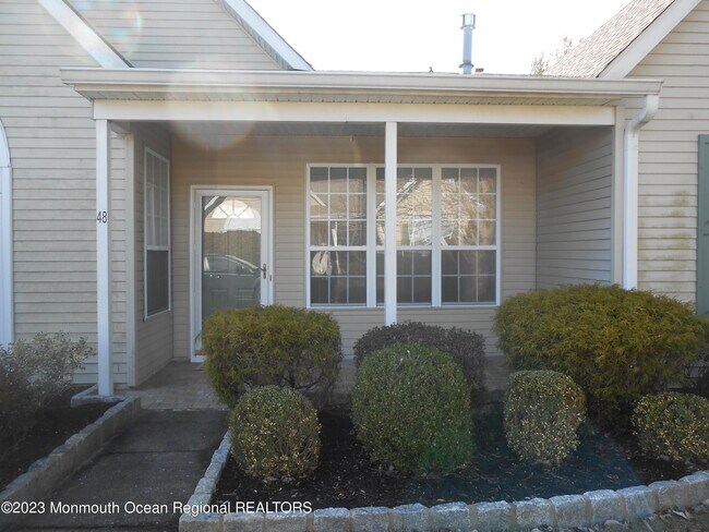 Building Photo - 48 Deer Chase Ln