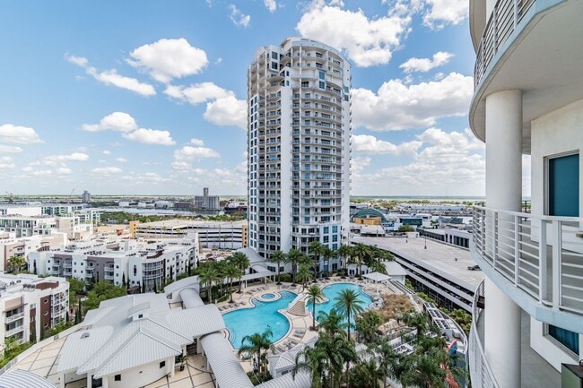 Building Photo - ***City Views | Towers of Channelside 2 Be...