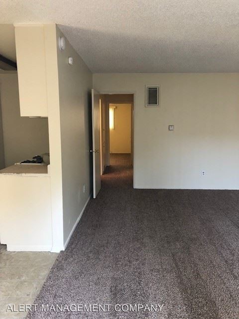 Building Photo - 1336 Azalea St