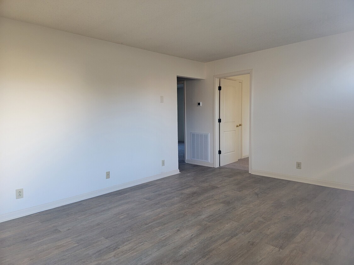 Living Room - 3351 John Taylor Rd