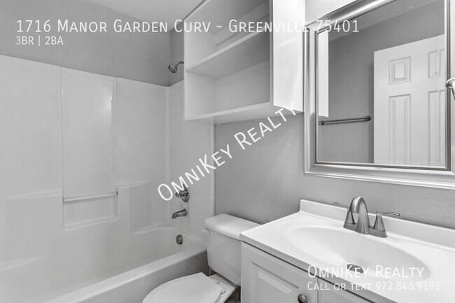 Building Photo - 1716 Manor Garden Curve