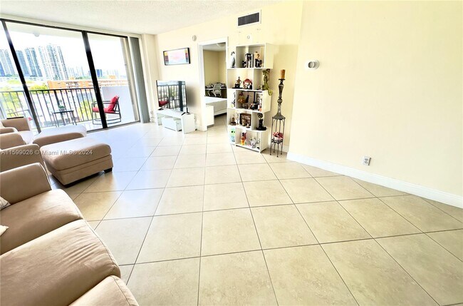 Foto del edificio - 3703 NE 166th St