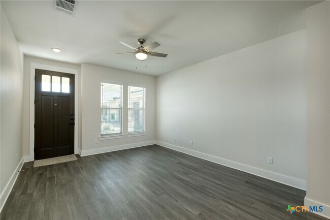 Foto del edificio - 1300 Black Locust Drive West