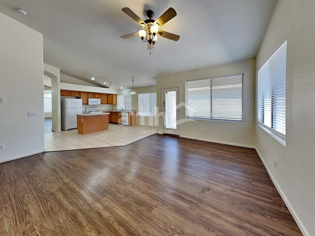 Building Photo - 16803 W Fillmore St