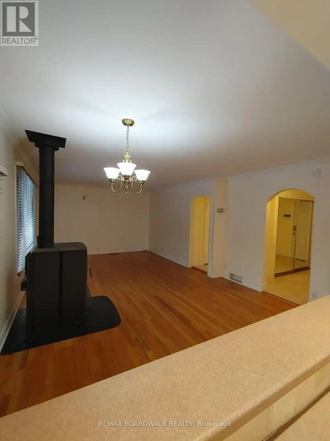 Building Photo - 4918 Leitrim Rd