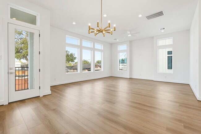 Building Photo - 3822 Wilmer St