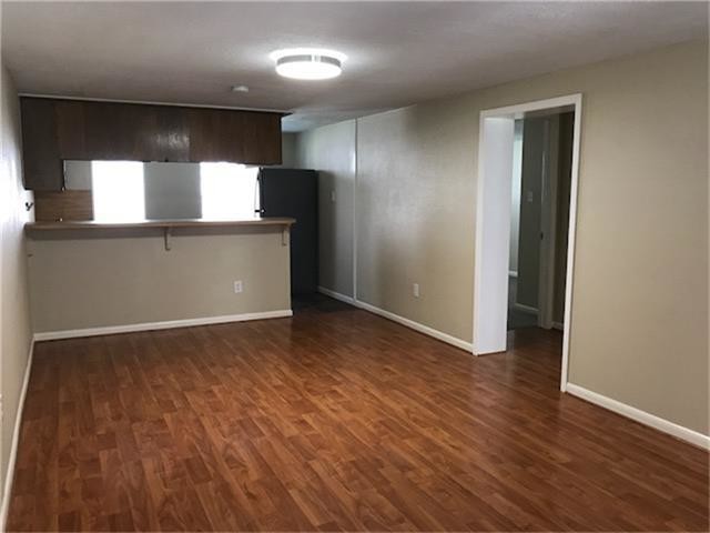 Primary Photo - 214 E Hilburn St