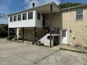 Building Photo - 415 Ridgewood Ln