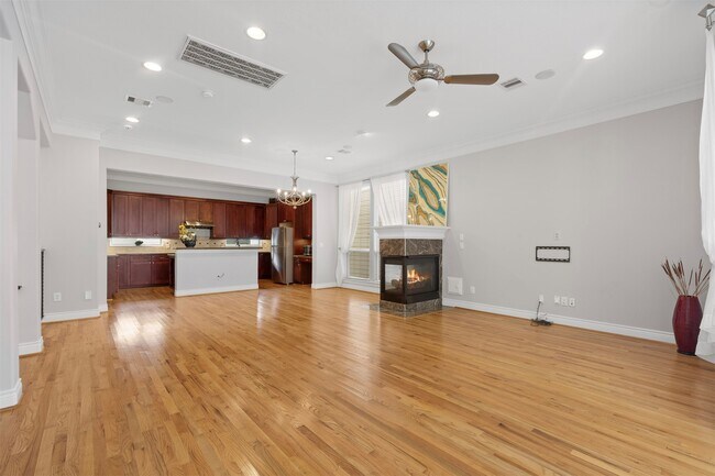 Foto del edificio - 5518 Crooms St