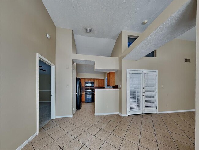 Building Photo - 6615 Laurel Glen Dr