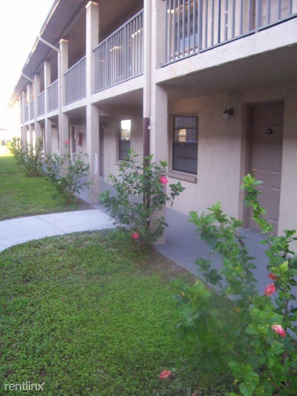 Foto del edificio - 2 br, 1 bath Apartment - 7800 Belcher Road