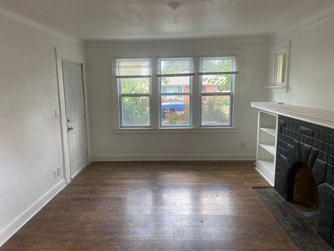 Foto del edificio - 18475 Wexford St