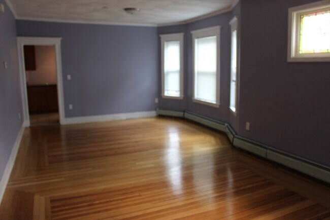 Building Photo - 139 Langdon Ave