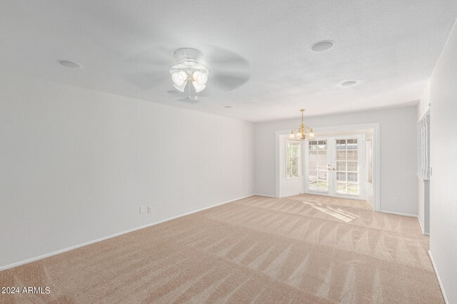 Foto del edificio - 1835 E Yale Dr