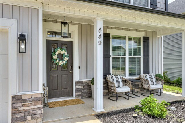 Building Photo - Beautiful Home in a Great Neighborhood
