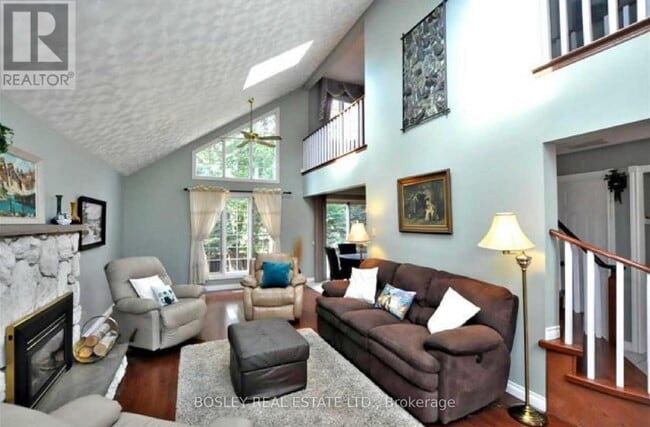 Building Photo - 114 Lorne Ave