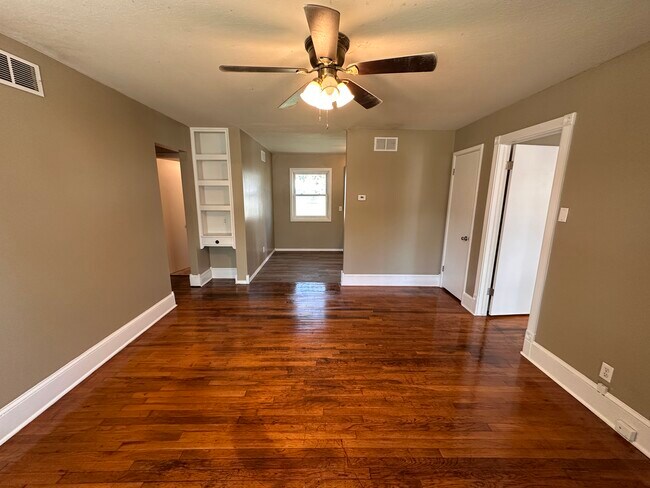 Foto del edificio - 345 Turkle Ave