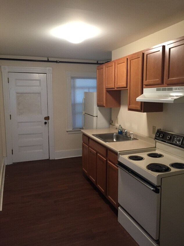 Building Photo - 30 Main St