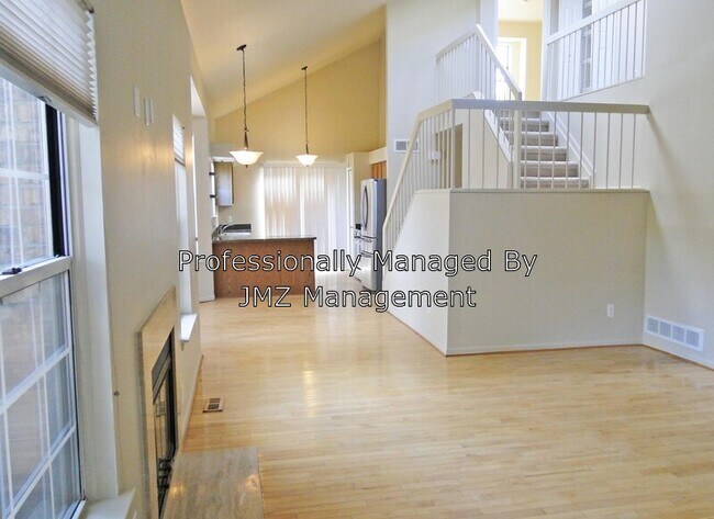 Building Photo - 6775 Stonehedge Ct